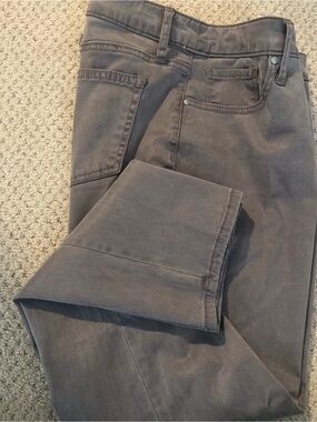 CHICO’S So Slimming Girlfriend soft Khaki Lightweight Jean. So Soft! A classic
